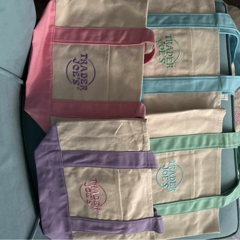 Trader Joe's Pastel Canvas Tote Bags LIMITED EDITION NWT FULL SET SHIPS TODAY📦